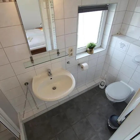 Haus Sonnenroeschen Roeschen * Kuehlungsborn